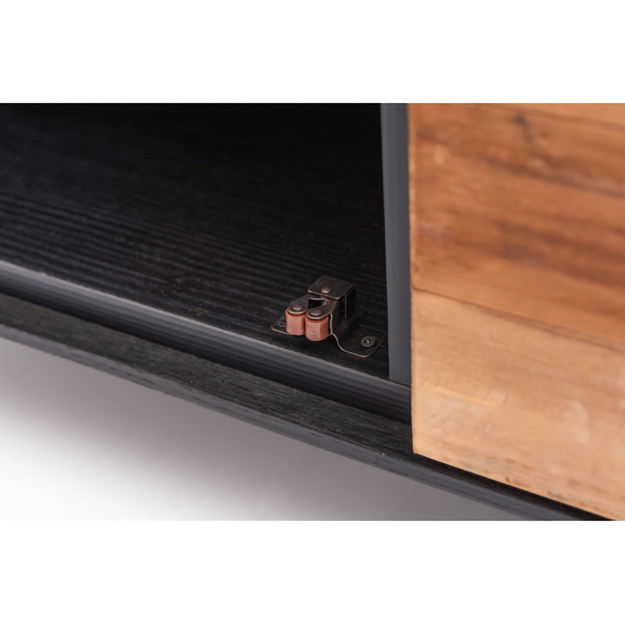 GB-T10  ローボード｜古材×ブラックの無骨な美しさ、空間に映えるヴィンテージテレビ台