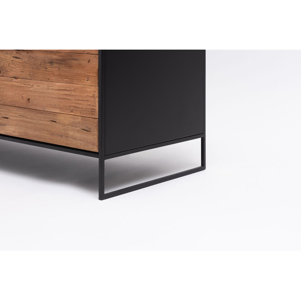 GB-T10  ローボード｜古材×ブラックの無骨な美しさ、空間に映えるヴィンテージテレビ台