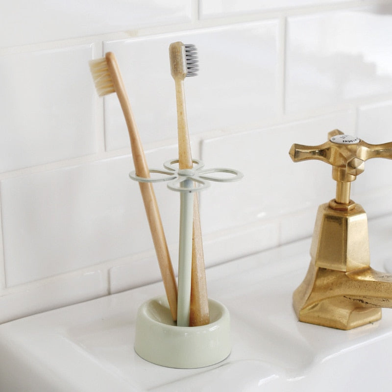 4-HOLES TOOTHBRUSH HOLDER