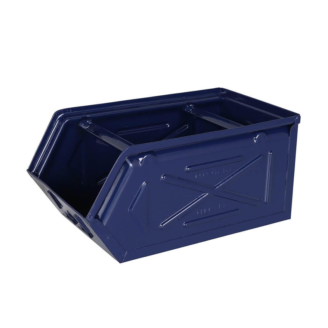 PARTS STOCKER