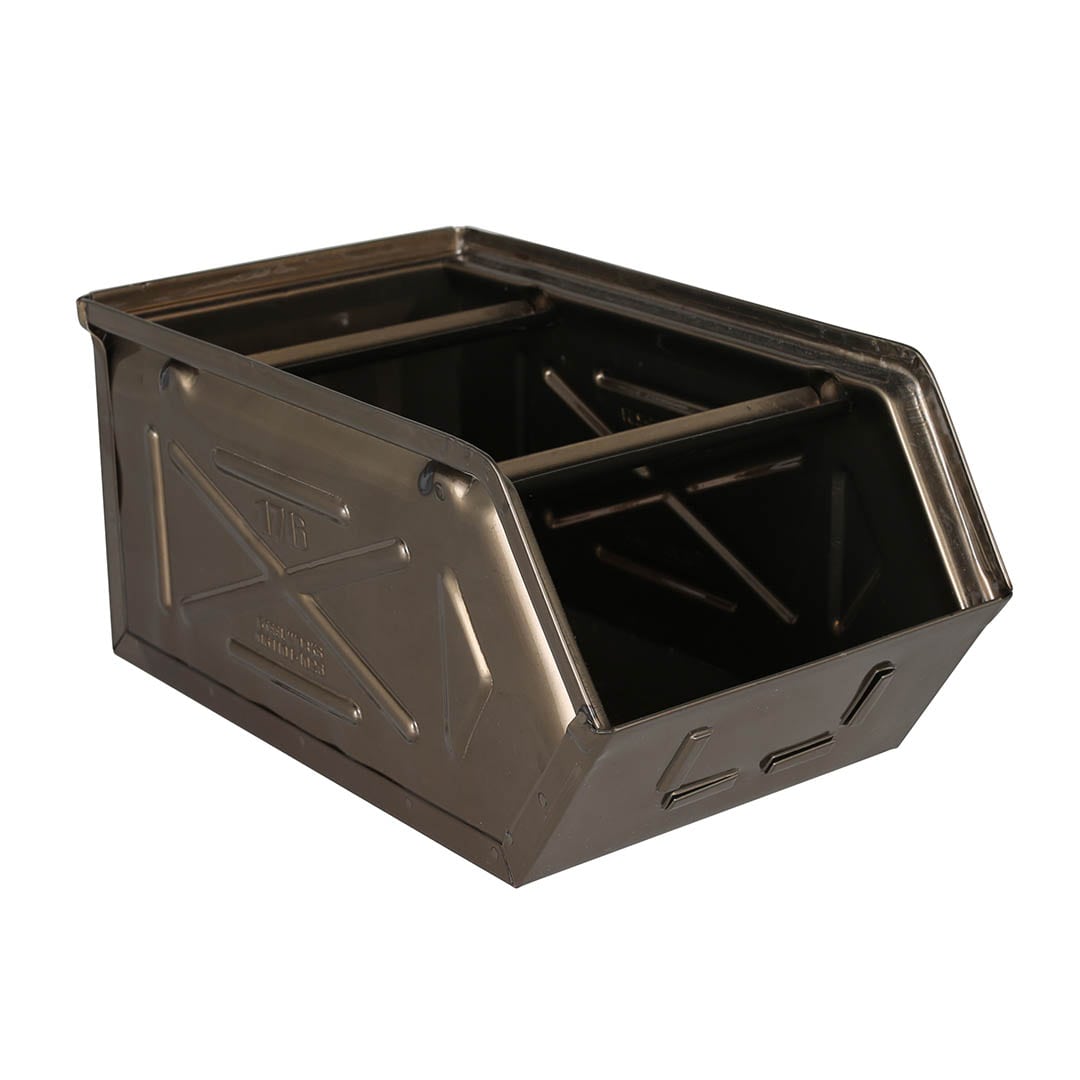 PARTS STOCKER
