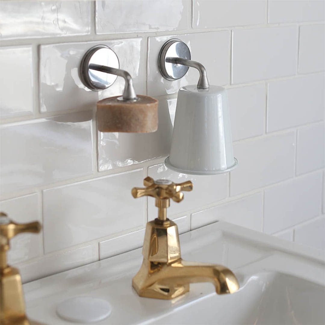 MAGNETIC SOAP HOLDER