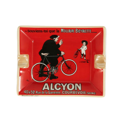 ART ASHTRAY