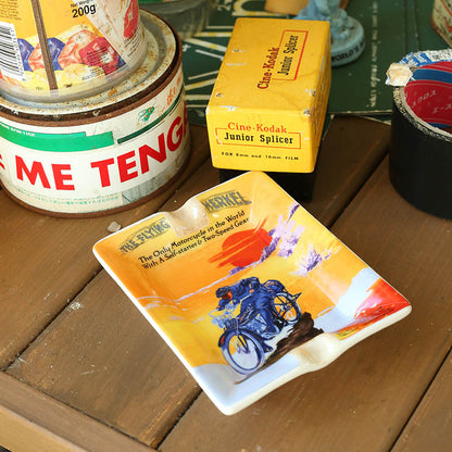 ART ASHTRAY