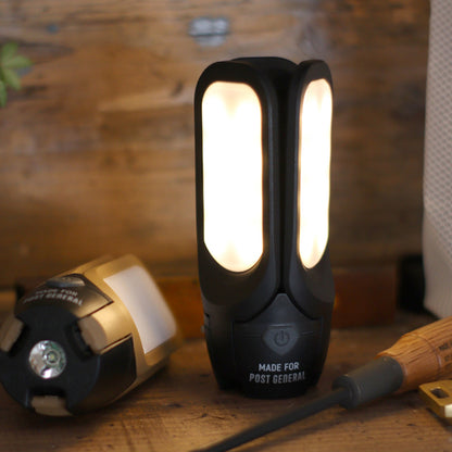 TRI-PANEL SOLAR CHARGED LED LIGHT / トリ-パネル ソーラーチャージド エルイーディーライト