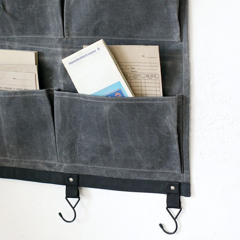 WAXED CANVAS WALL POCKET L / ワックスドキャンバス ウォールポケット L - BROWN