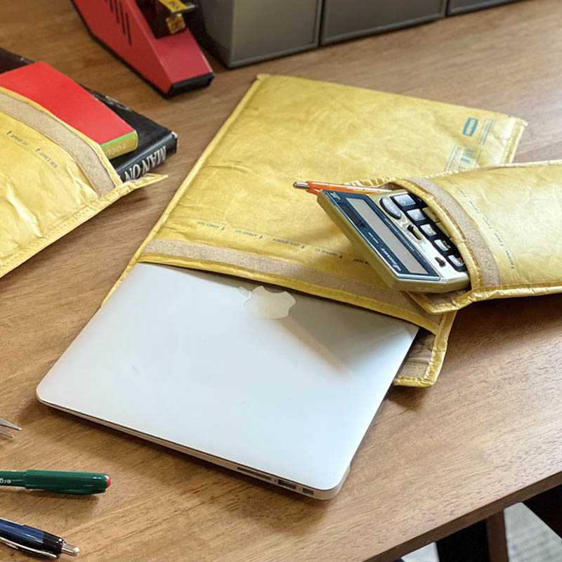 PADDED ENVELOPE BAG 