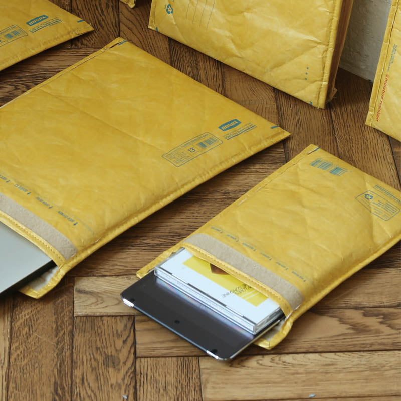 PADDED ENVELOPE BAG 